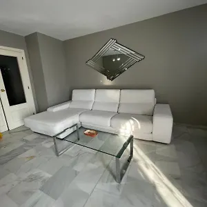 https://apartamento-jardines-del-roco.1costadelsol.com